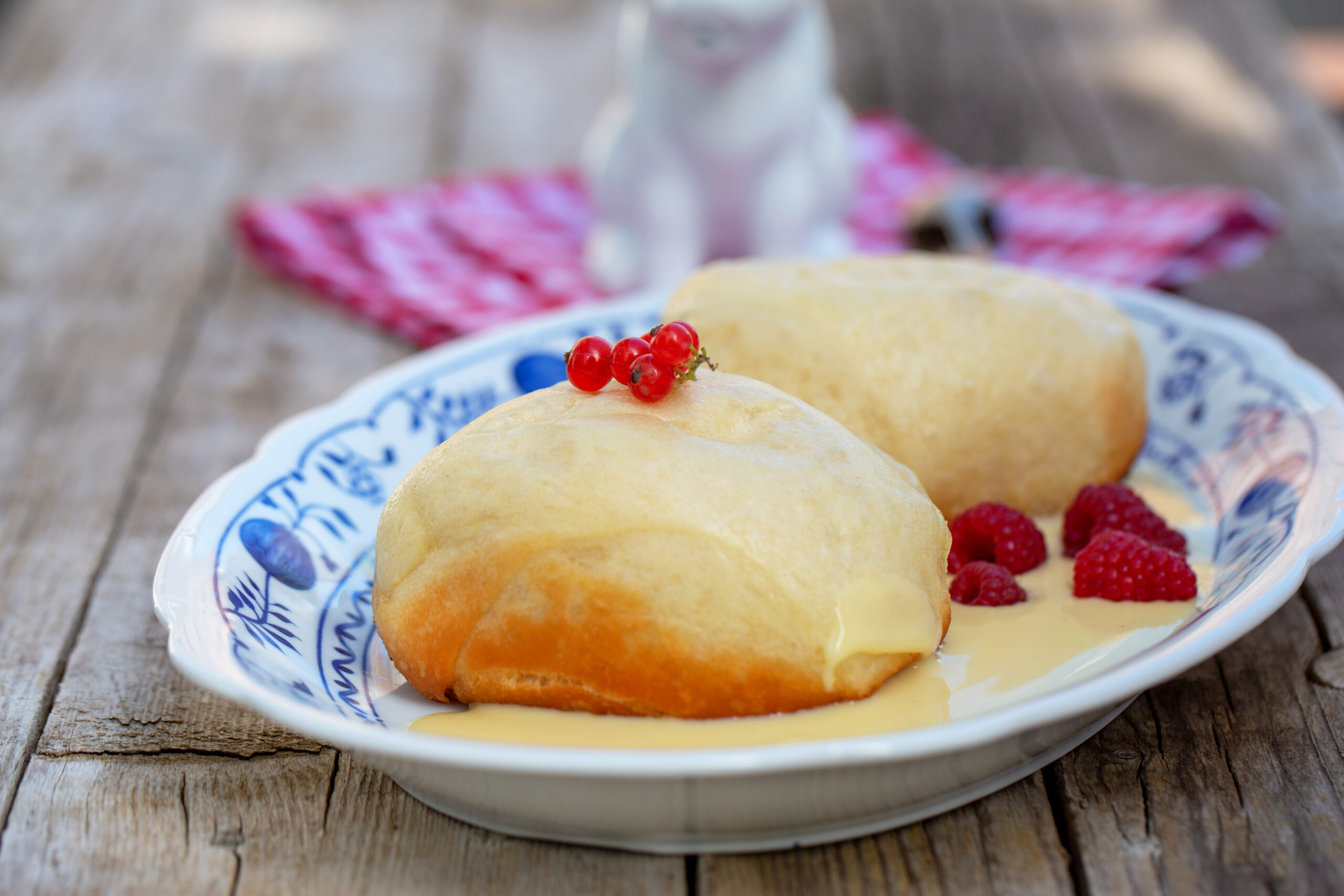 Dampfnudeln mit Vanillesoße | Rezept