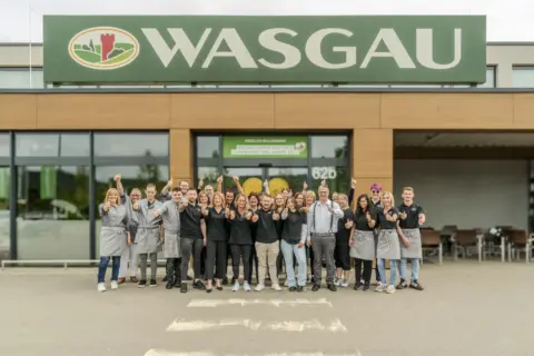 Gruppenbild WG Merzig-Ballern Flaschenetikett